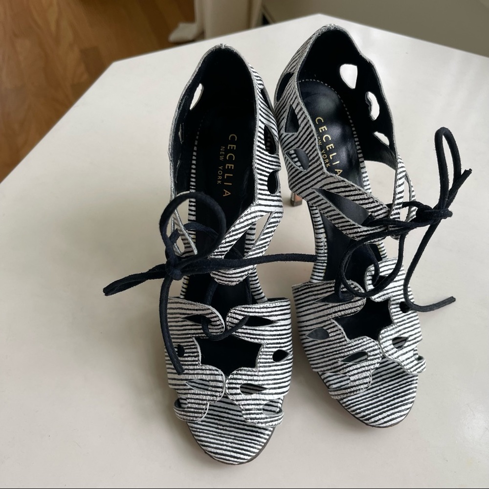 Cecilia New York heels sz 7.5